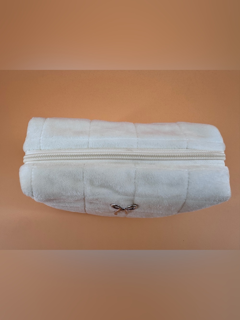 Wild Fable Target Quilted Bow Makeup Bag White - Picture 6 of 13